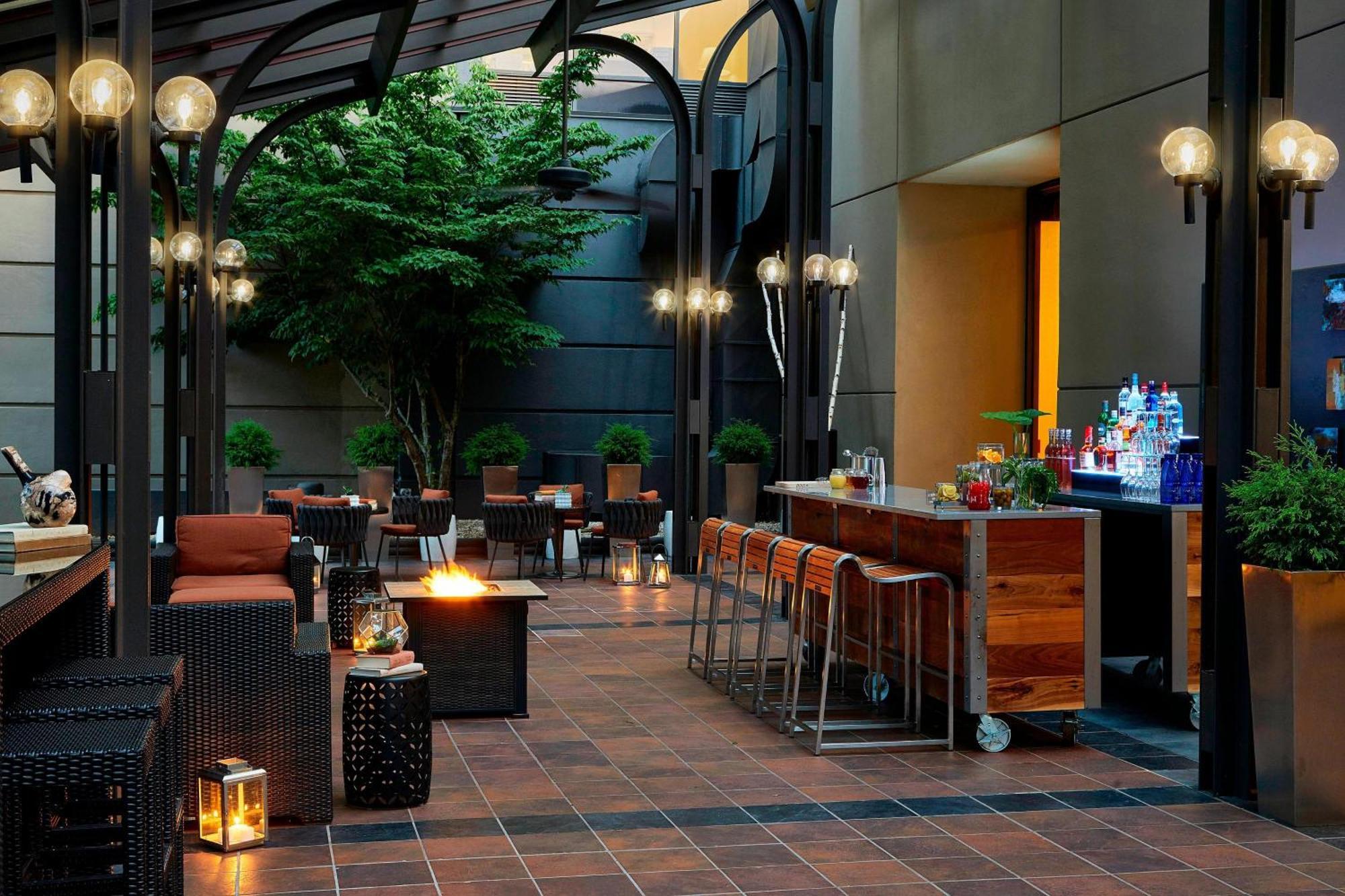 Renaissance Asheville Downtown Hotel Exterior foto